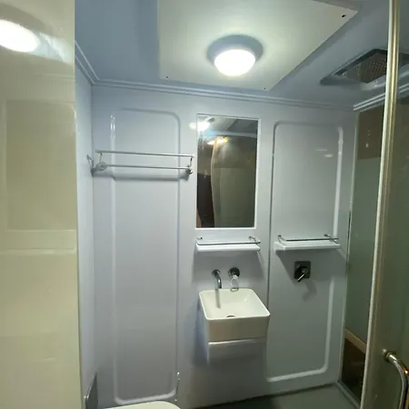 Service Apartment