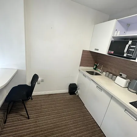 Service Apartment *