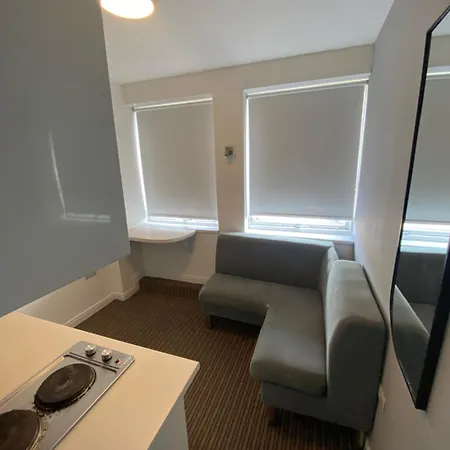 Service Apartment *